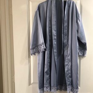Silk robe (brand new)